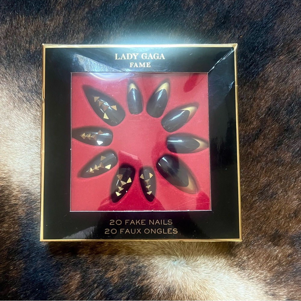 • Lady Gaga Fame Nails